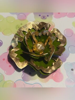 Vintage Layered Green Enamel Flower Brooch Gold Tone Floral Pin
